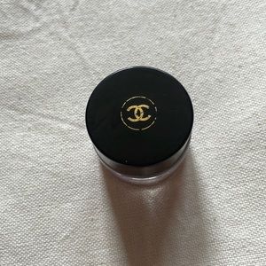 Chanel Illusion D'Ombre Long Wear Luminous Eyeshadow #814 Silver pink